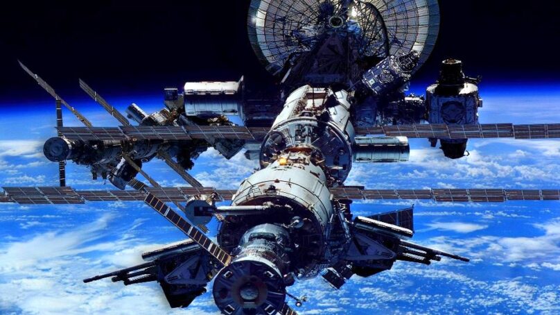 НАСА отправило на МКС три тонны продуктов и приборов