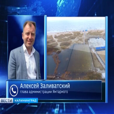 В Янтарном поднялся уровень воды в озере под променадом