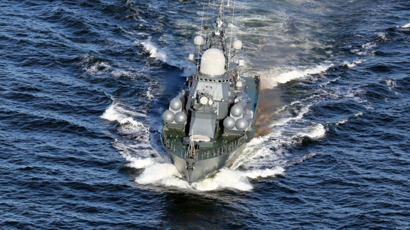 Корабли Балтийского флота провели учение по противовоздушной обороне