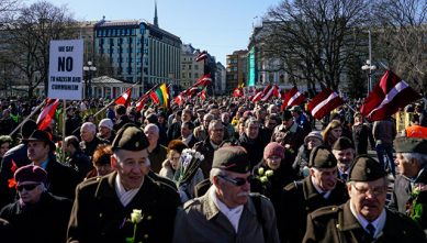 Сейм Латвии уравнял статус советских и нацистских ветеранов