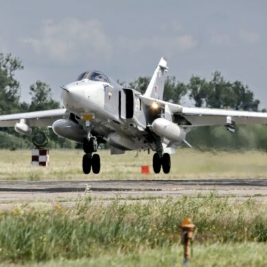 Су-24 нанесли учебные удары с воздуха в Балтийском море