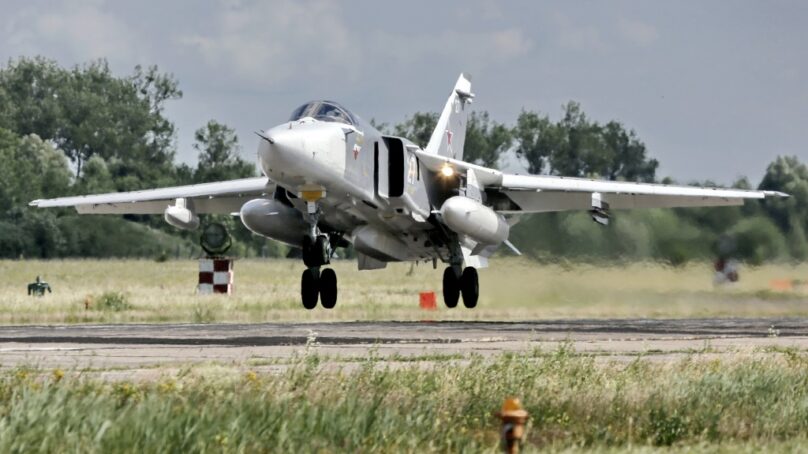 Су-24 нанесли учебные удары с воздуха в Балтийском море