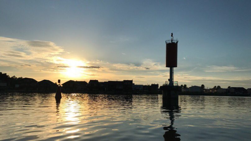 Спасатели помогли мужчине, заглохшему на моторной лодке в Калининградском заливе