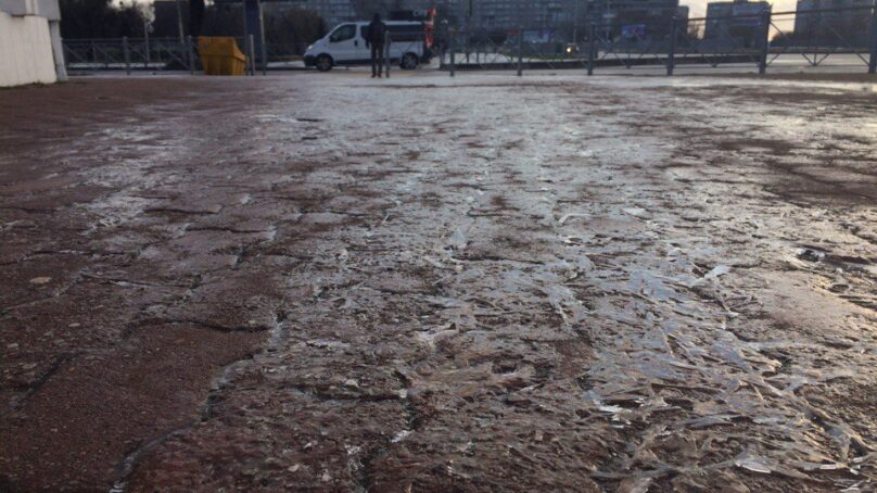 Улицы Калининграда напоминают ледяной каток