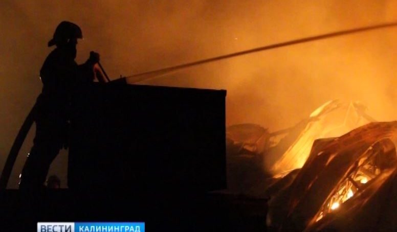Ночью в Калининграде одно и то же здание загорелось дважды