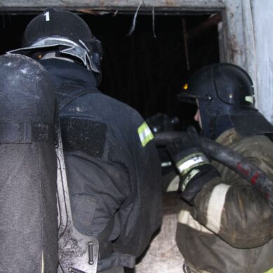 В Гурьевске из-за горящего дивана эвакуировали жильцов дома