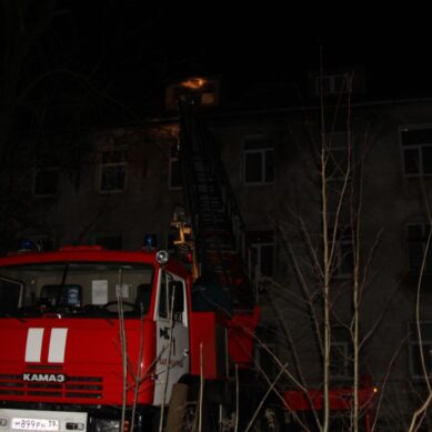 В Калининграде потушен крупный пожар на площади в 1000 м²