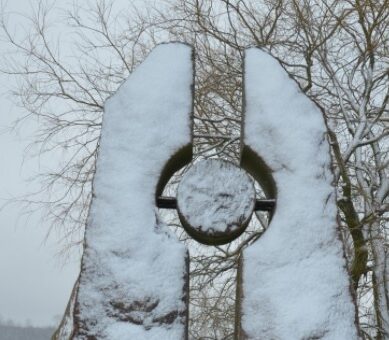 В Литве намерены снести памятный знак на месте гибели милиционеров от рук лесных бандитов