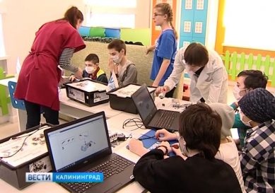 Волонтёры технопарка «Кванториум» в День науки посетили ребят в детской областной больнице