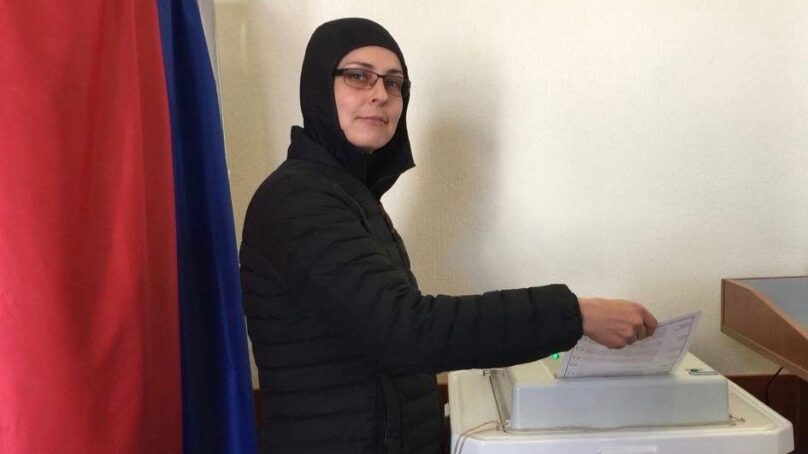 Певица Юлия Чичерина проголосовала в Калининграде