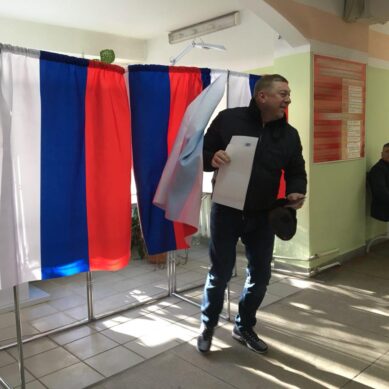 Александр Ярошук проголосовал за президента России