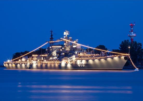 Флагман Балтийского флота отметил 25-летие