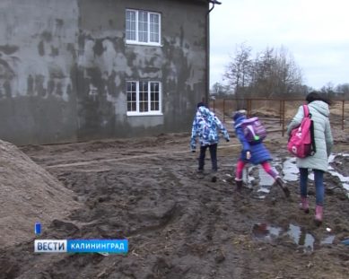 Жители окраин Черняховска жалуются на бездорожье и грязь