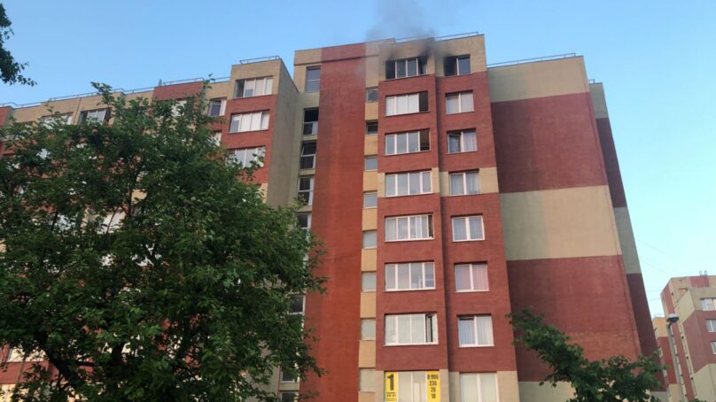 В многоэтажке на ул. Генерала Челнокова произошёл пожар