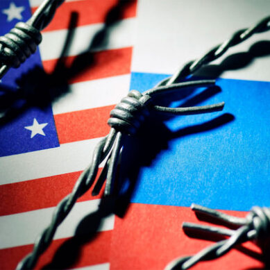 США вернёт флаг России, снятый с российского посольства Сиэтла