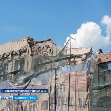 Движение на улице Фрунзе из-за разрушающейся Кройц-аптеки откроют только через 2 месяца