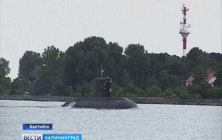 Дизельная подводная лодка «Дмитров» отправилась в Санкт-Петербург