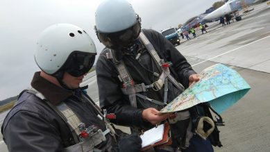 Экипажи авиации Балтфлота возвращаются на аэродром в Чкаловске