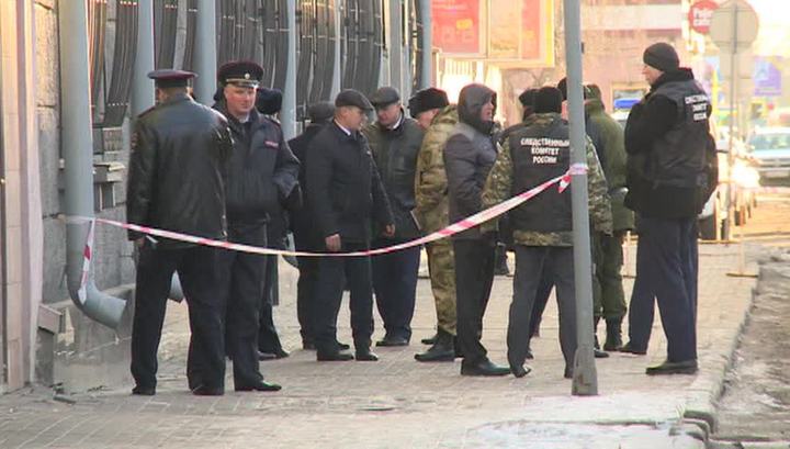 СК: На входе в здание ФСБ в Архангельске подорвал себя 17-летний парень