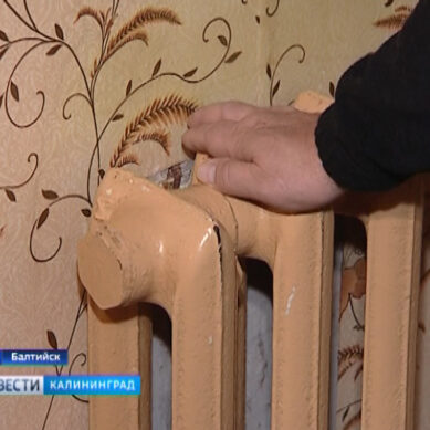 Жители одной из многоэтажек Балтийска почти неделю замерзают в собственных квартирах