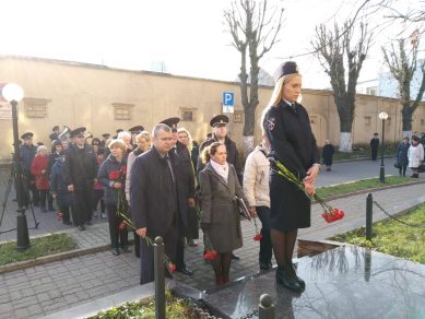 В Калининграде почтили память погибших сотрудников УМВД