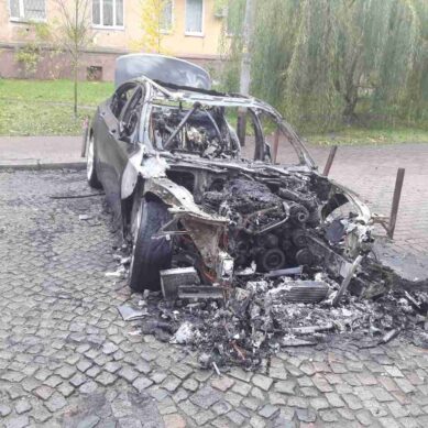 В Калининграде ночью сгорел автомобиль