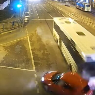 Появилось видео аварии на Советском проспекте в Калининграде