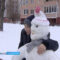 На бульваре Лефорта жители Калининграда слепили необычного снеговика