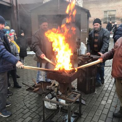 «Кузнечное воскресение»: в Калининграде отмечают праздник огня и ремёсел