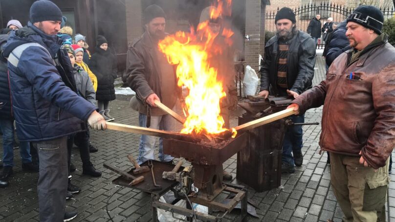 «Кузнечное воскресение»: в Калининграде отмечают праздник огня и ремёсел