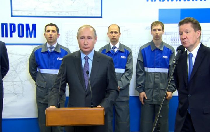 Владимир Путин ввел в эксплуатацию терминал по приему газа с плавучей платформы в Калининграде