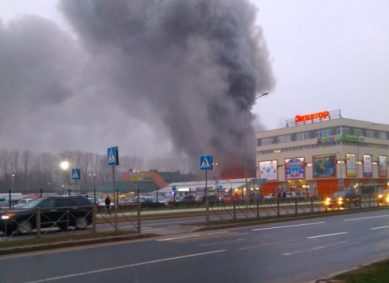 В Калининграде горел рынок «Сельма» (видео)