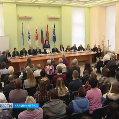Депутаты областной Думы встретились с рабочими судостроительного завода «Янтарь»