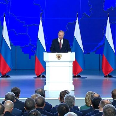 Президент России выступил с ежегодным Посланием Федеральному Собранию