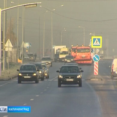 Утром на дорогах Калининграда образовались девятибалльные пробки
