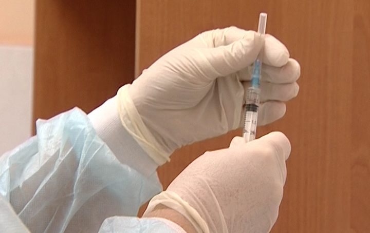 Калининградцы смогут бесплатно сделать себе прививку от гриппа до 14:00 на ул. 9 Апреля, 9