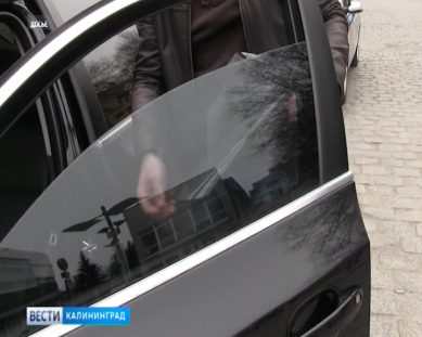 Более 300 водителей в Калининграде оштрафованы за тонировку авто