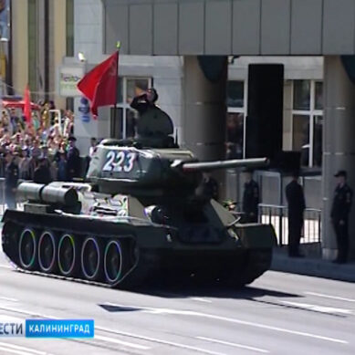 Танк Т-34 готовят к Параду Победы в Калининграде