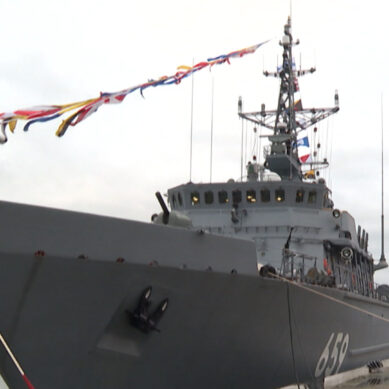 Тральщик «Владимир Емельянов» официально вошёл в состав ВМФ России