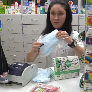 Калининградцы сметают с полок аптек медицинские маски