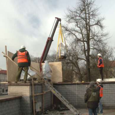 У главного входа в Калининградский зоопарк демонтировали скульптуры