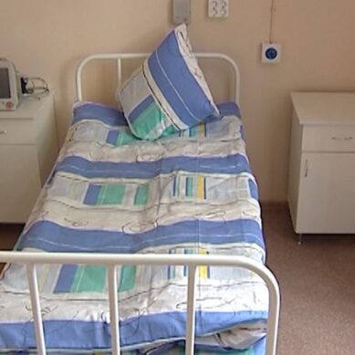 В Калининградской области одинокие лежачие больные смогут получить помощь сиделок бесплатно