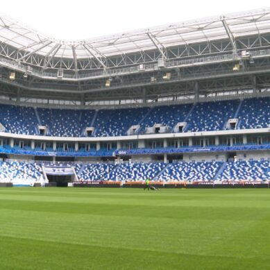 На стадионе «Калининград» обновили поле