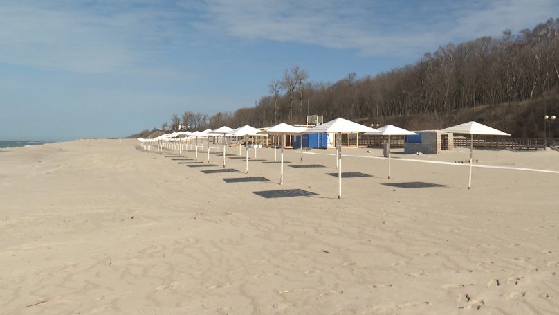 Управление по делам ГО и ЧС: Официальный пляжный сезон начнётся только 1 июня