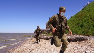 Антон Алиханов поздравил пограничников с профессиональным праздником