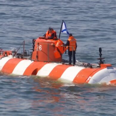Спасатели Балтийского флота провели тренировку по оказанию помощи аварийной подлодке