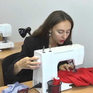 Калининградские выпускницы курса швейного дела сдали квалификационный экзамен