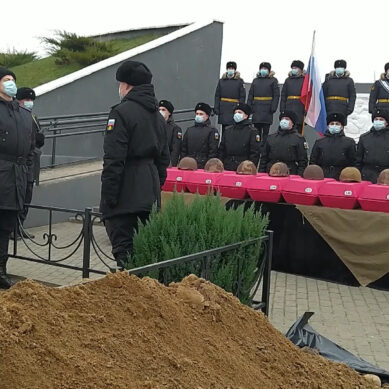 На братской могиле советских воинов в Русском перезахоронили останки 16 бойцов