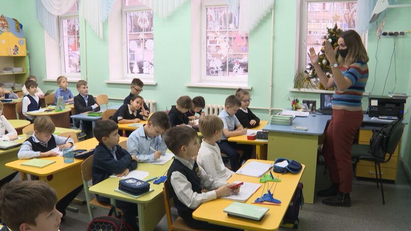 В Калининградской области выбирают кандидатов на должность советника директора по воспитательной работе в школе