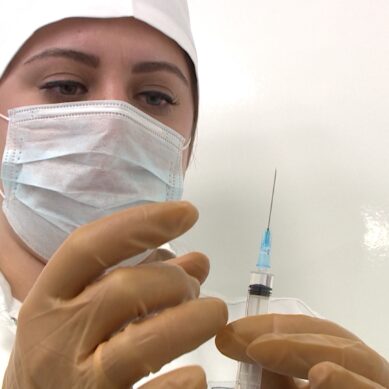 В регион поступило более 2500 доз вакцины от коронавируса